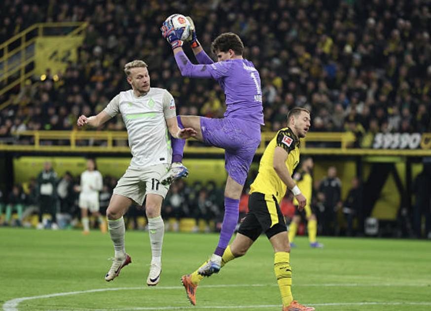 新球体育app-中场时多特被嘘，科贝尔：作为场上球员，被嘘永远都不好受