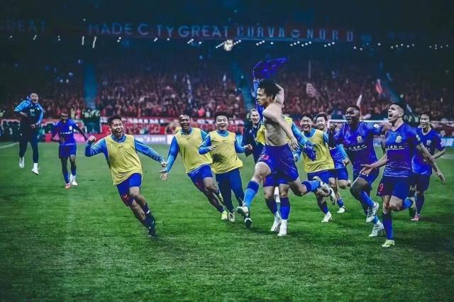 新球体育app-悬念迭起+绝杀被吹！今年冠军奖杯仍将留上海滩？