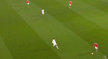 足球比分-【英超】C罗传射+失单刀 麦克托米奈造2球 曼联3比1